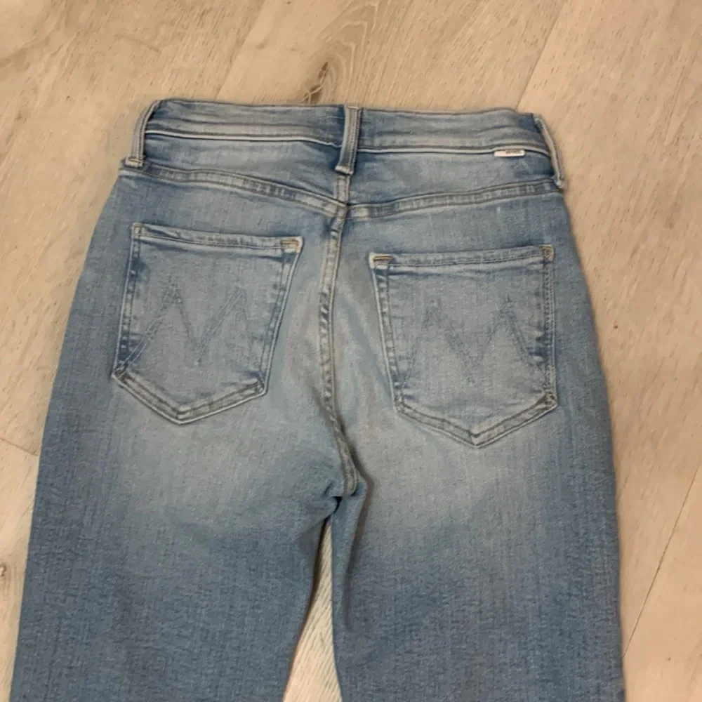 MOTHER The Tripper Flood Fray jeans SIZE‎ 25 light buttons fly limited edition